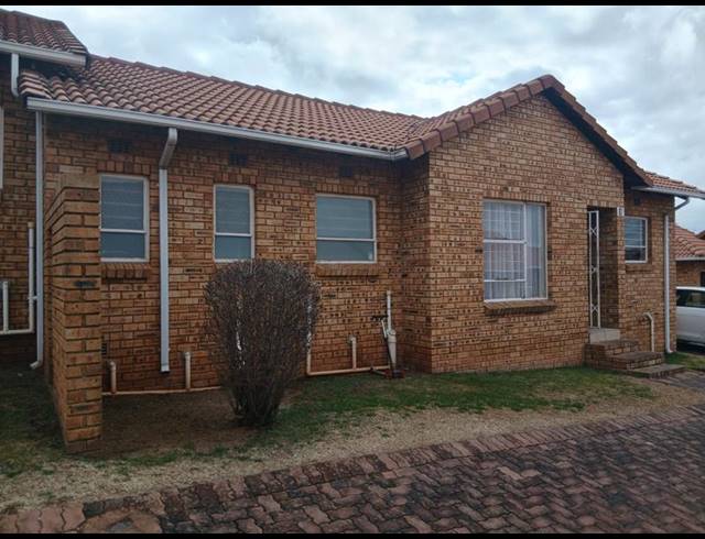 3 BEDROOM PROPERTY TO RENT IN GROBLERPARK EXT